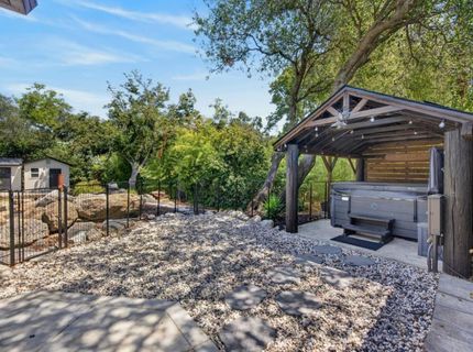 7351 Horseshoe Bar Rd, Loomis, CA 95650 Photo