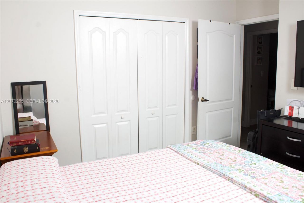 2732 W 68th Pl , Hialeah, FL 33016 Photo