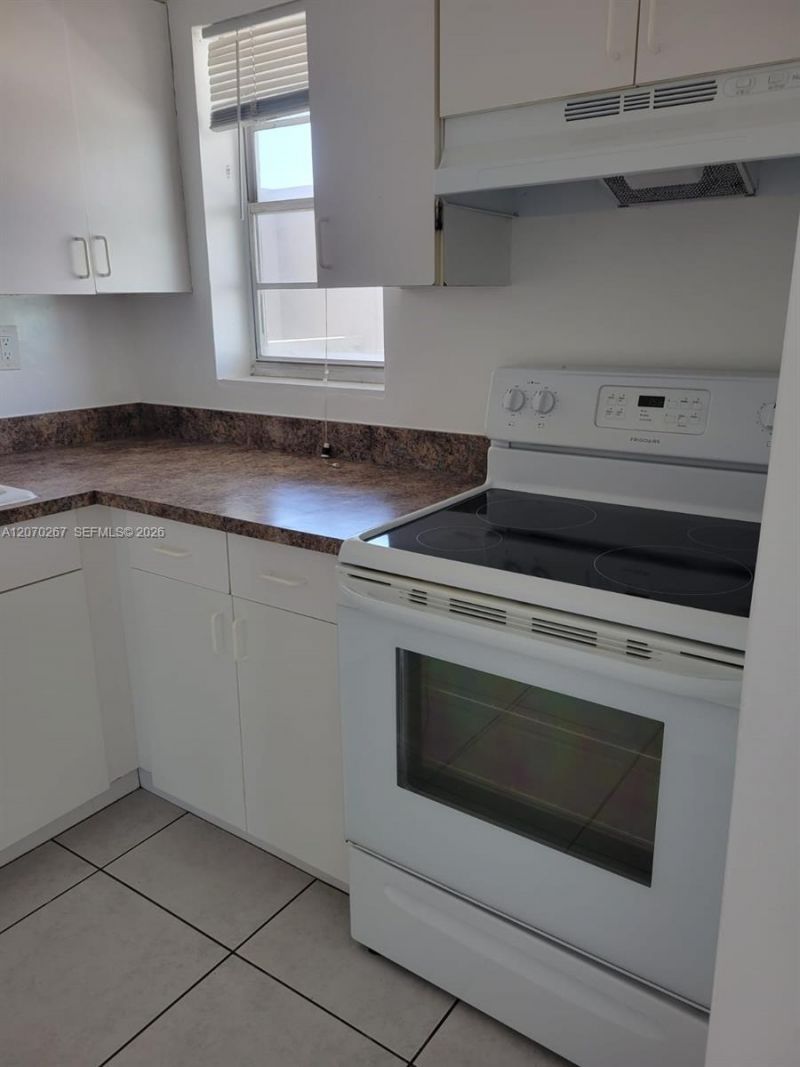 7620 Carlyle Ave , Unit 604, Miami Beach, FL 33141 Photo