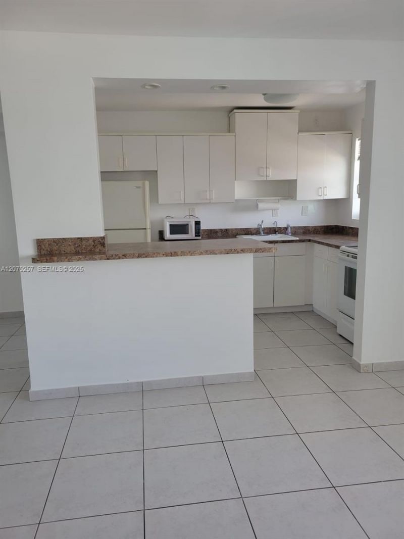 7620 Carlyle Ave , Unit 604, Miami Beach, FL 33141 Photo