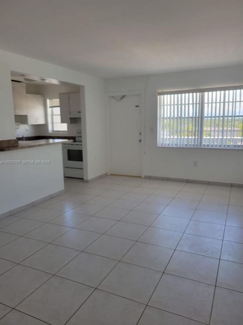 7620 Carlyle Ave , Unit 604, Miami Beach, FL 33141 Photo