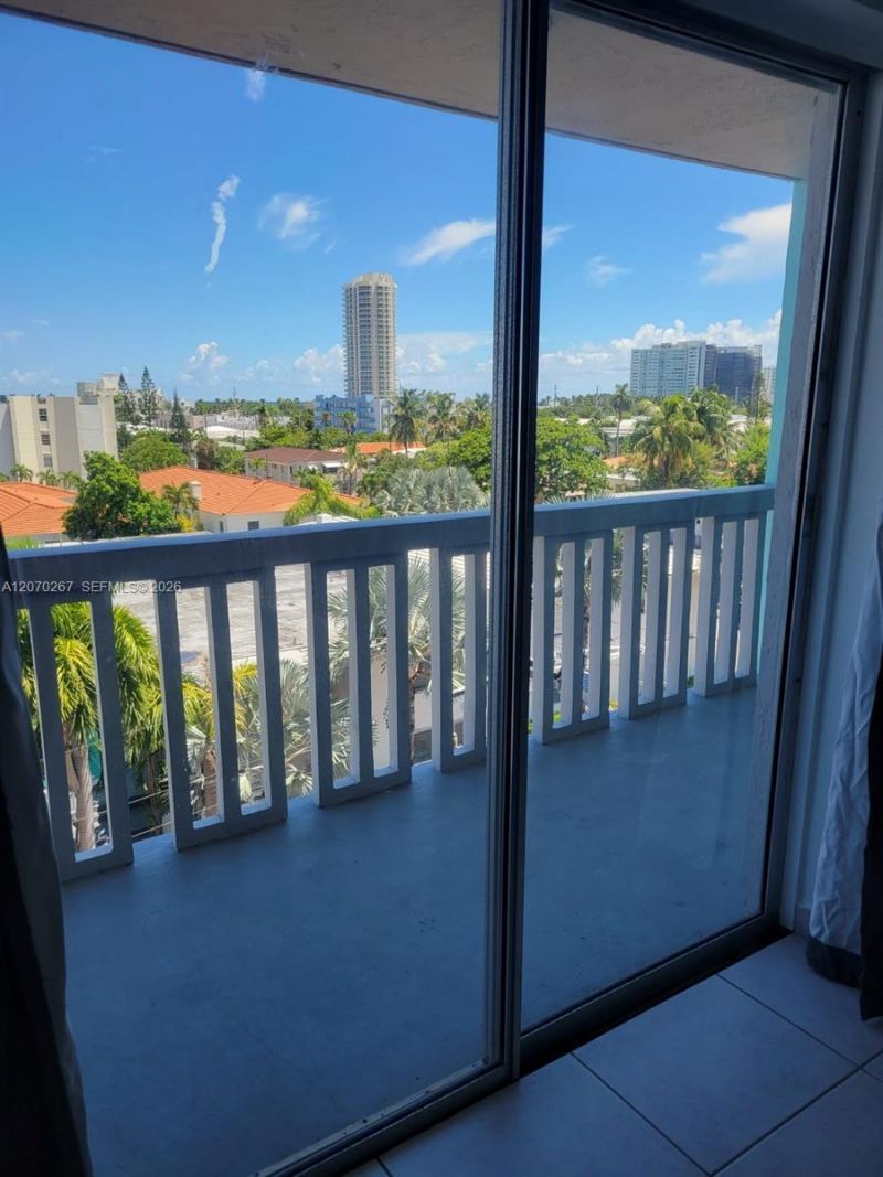 7620 Carlyle Ave , Unit 604, Miami Beach, FL 33141 Photo