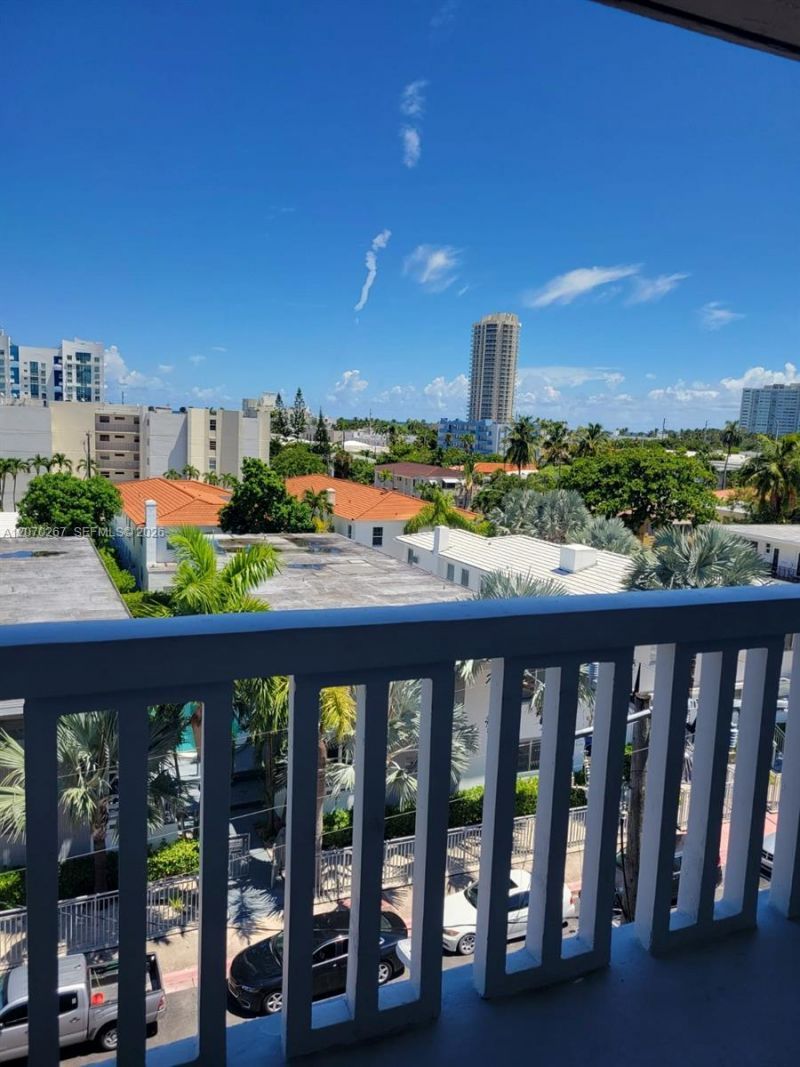 7620 Carlyle Ave , Unit 604, Miami Beach, FL 33141 Photo