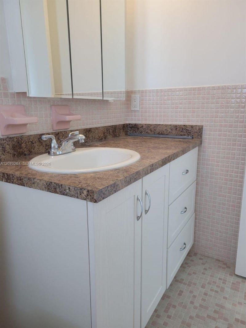 7620 Carlyle Ave , Unit 604, Miami Beach, FL 33141 Photo