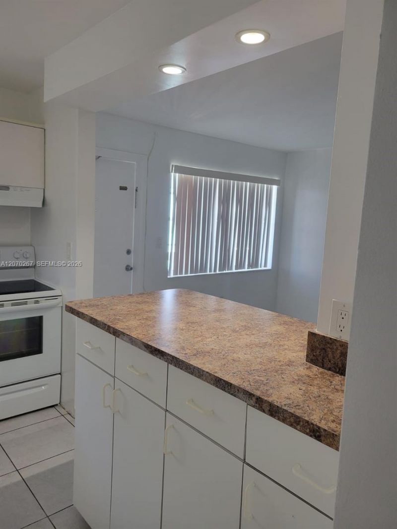 7620 Carlyle Ave , Unit 604, Miami Beach, FL 33141 Photo