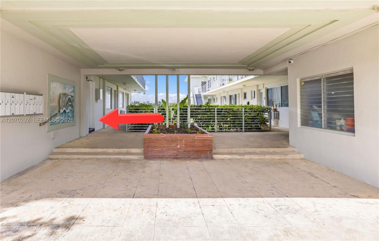 2250 Bay Dr, Unit 7, Miami Beach, FL 33141 Photo