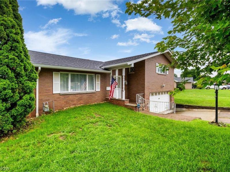2081 Eve Drive, Steubenville, OH 43952 Photo 2