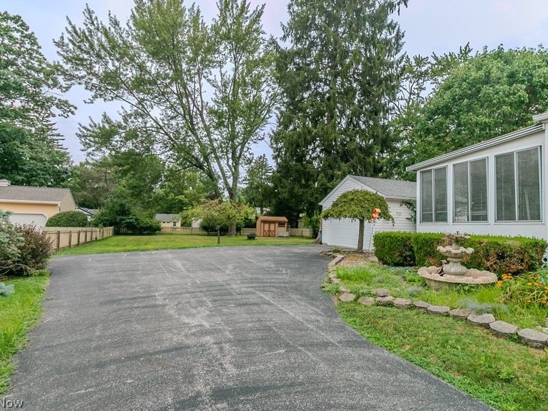 38247 Ridge Road, Willoughby, OH 44094 Photo 3