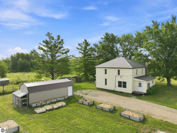 17046 90th Avenue, Evart, MI 49631