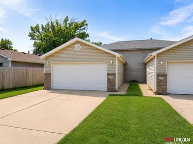 417 NW 20th Street, Lincoln, NE 68528