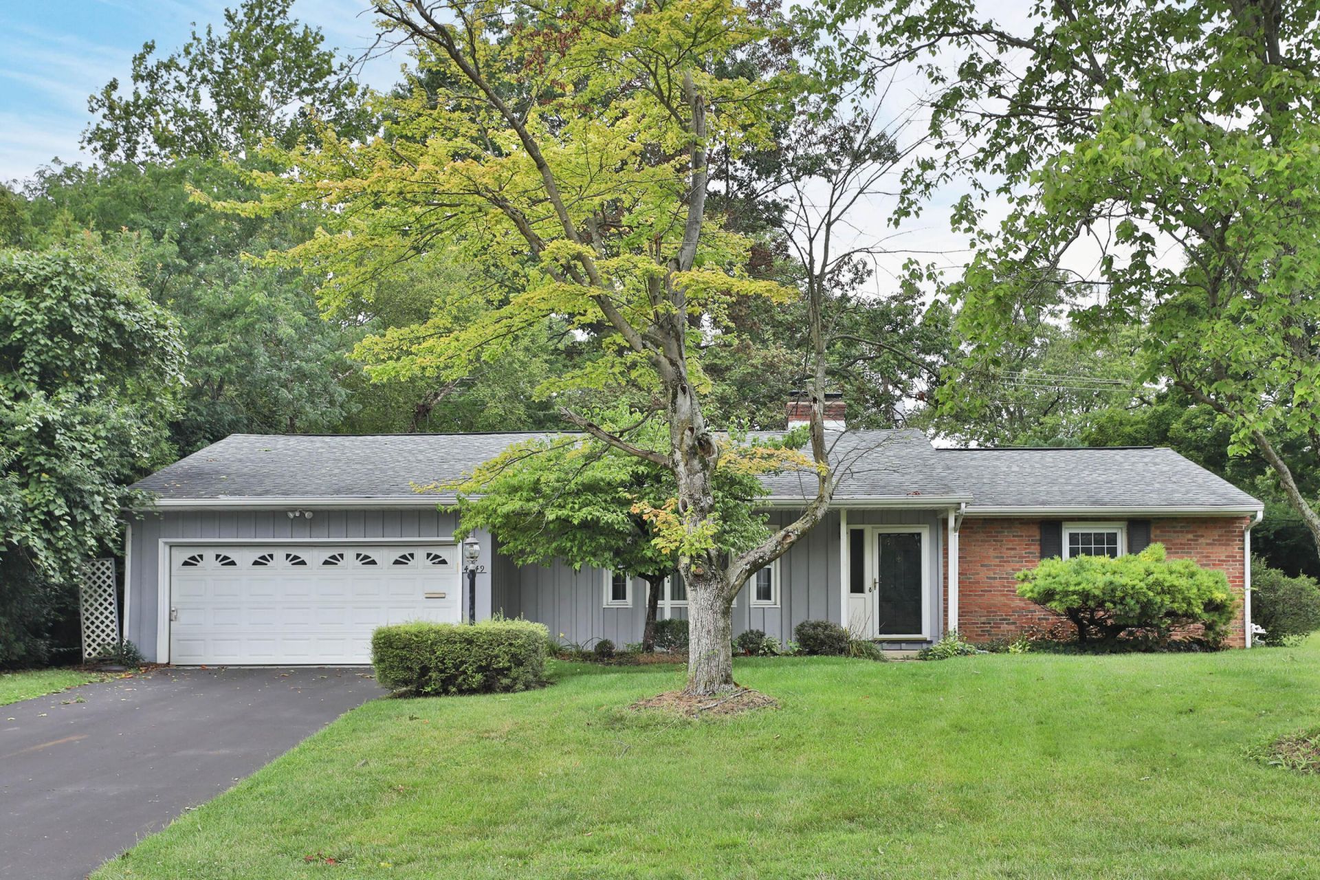 4249 Rowanne Road, Columbus, OH 43214 Main Photo