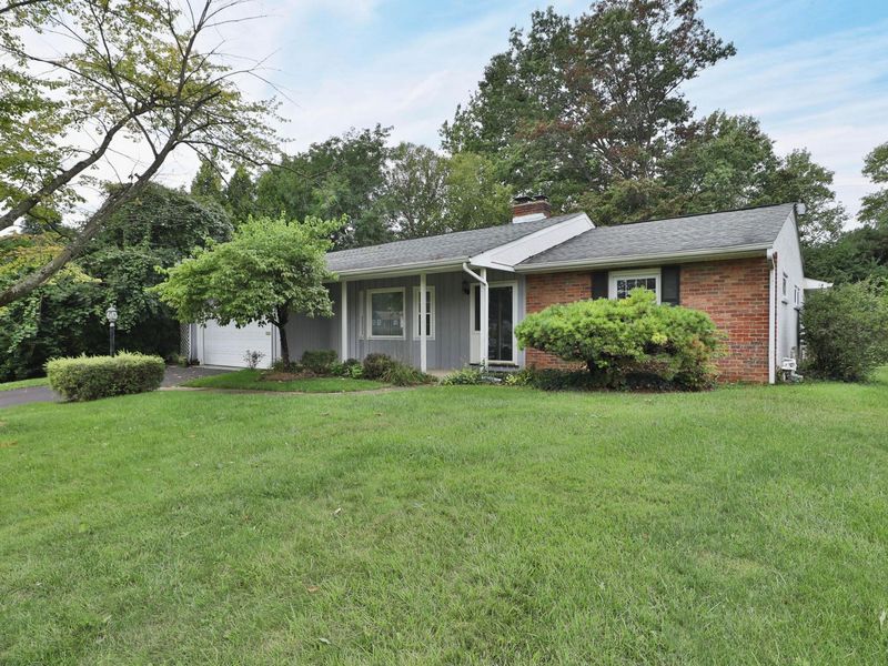 4249 Rowanne Road, Columbus, OH 43214 Photo 2