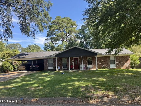 314 N Canton Club Circle, Jackson, MS 39211