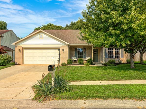 2190 Meadow Glen Boulevard, Franklin, IN 46131