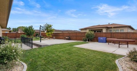 694 Raptor Way, Fernley, NV 89408 Photo