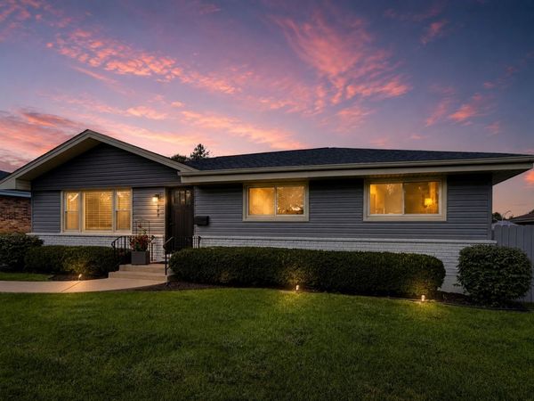 543 Victoria Lane, Wood Dale, IL 60191