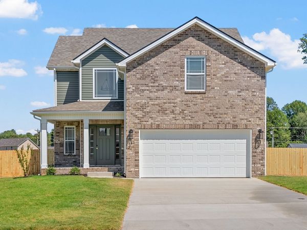 394 Park Glen Lane , Clarksville, TN 37042