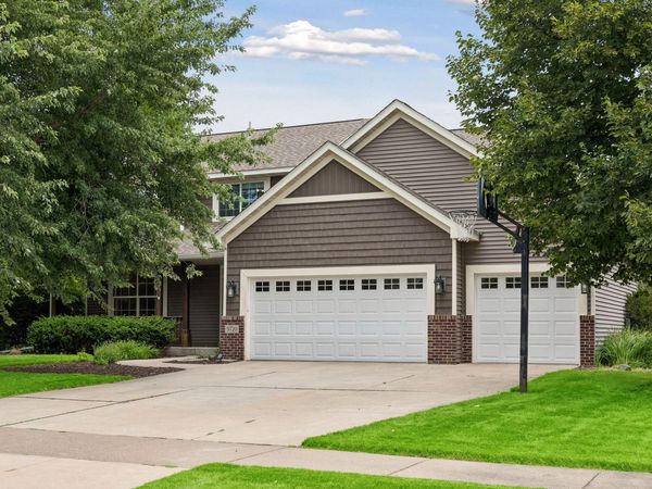 9720 Linden Avenue N, Brooklyn Park, MN 55443