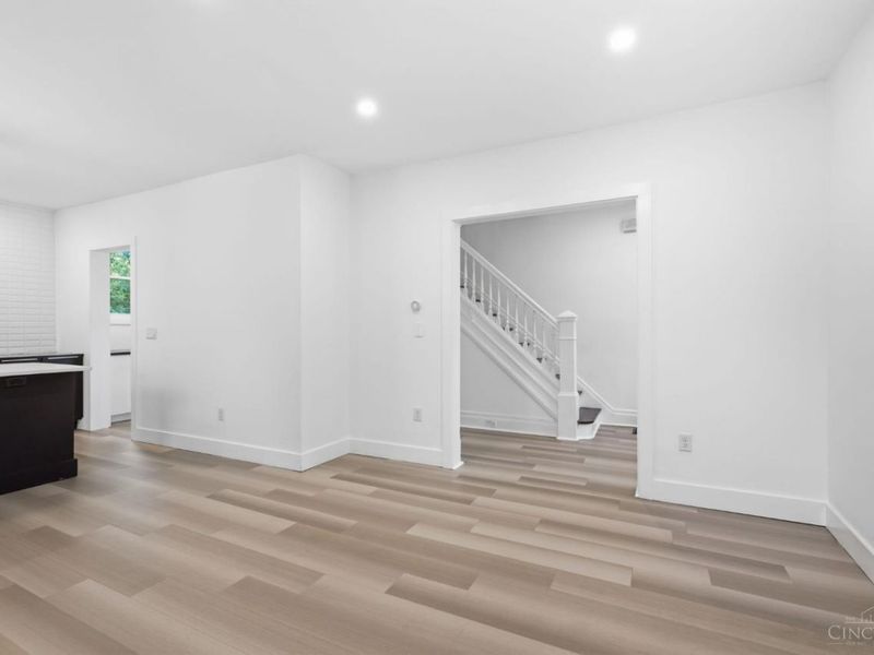 2560 Hackberry Street, Cincinnati, OH 45206 Photo 7