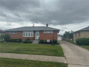 23 Diane Drive, Buffalo, NY 14225