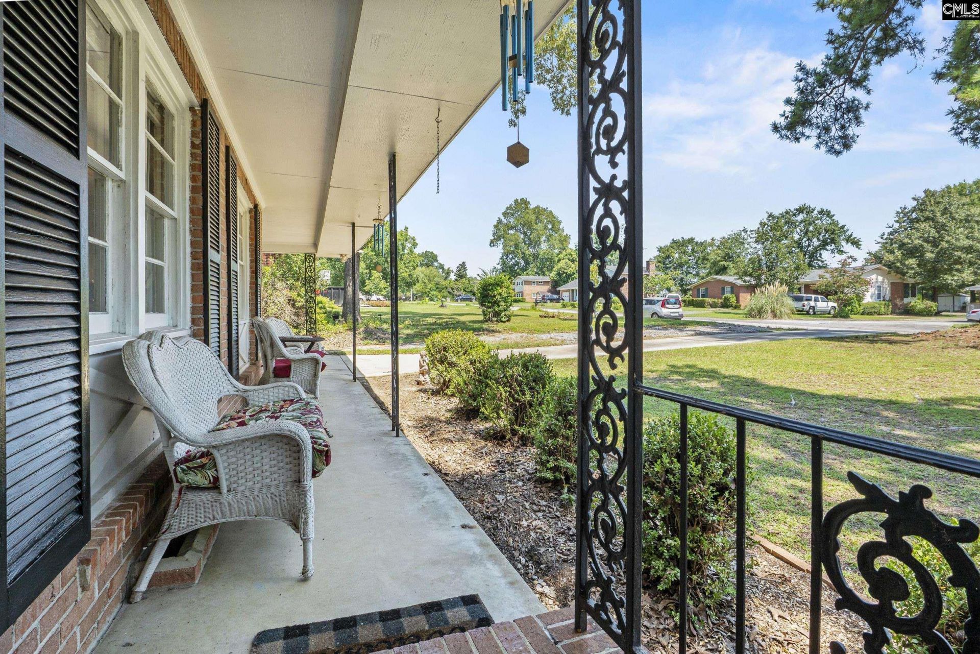 1623 Sandra Drive  Photo 4