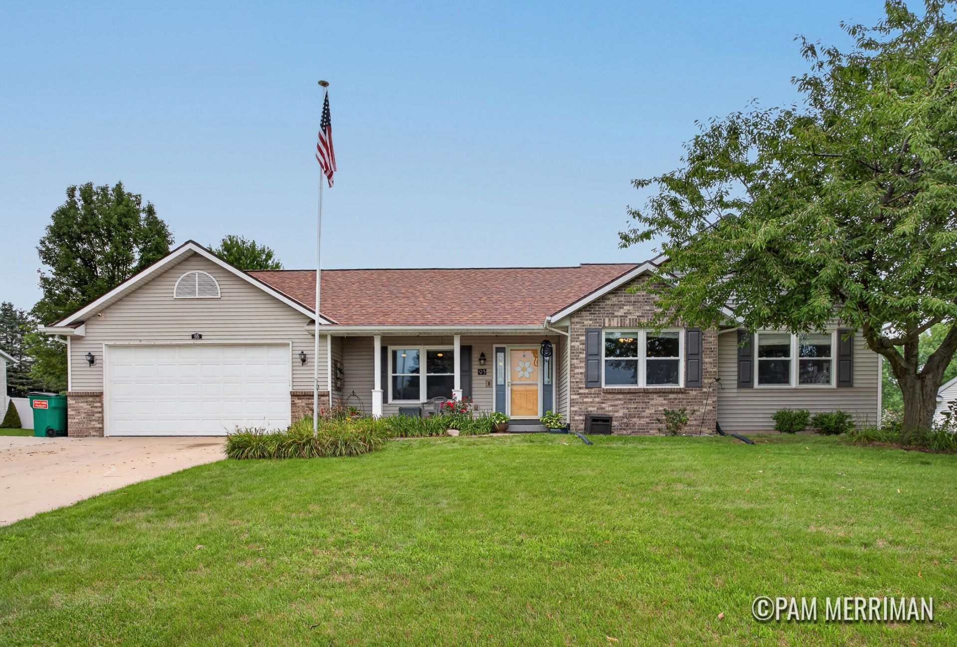 95 Windflower Street Ne, Comstock Park, MI 49321 Main Photo
