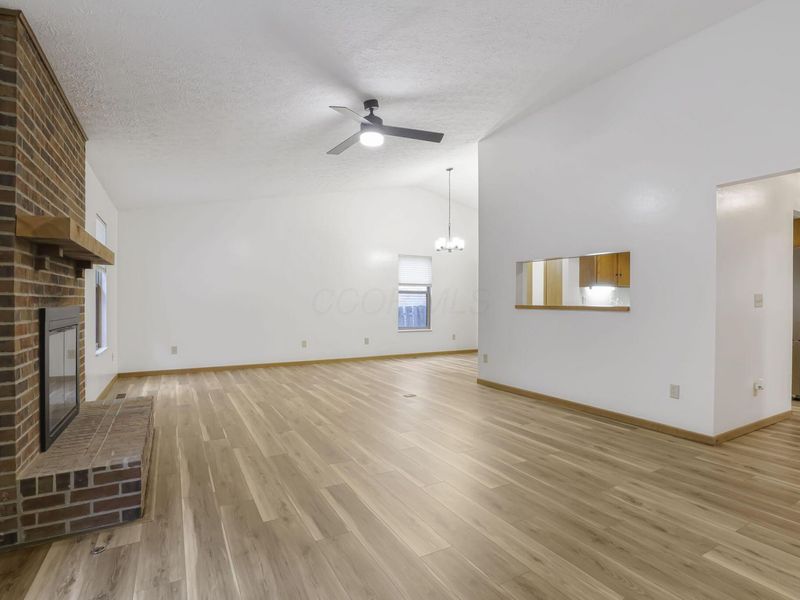 380 Wild Stallion Drive, Galloway, OH 43119 Photo 4