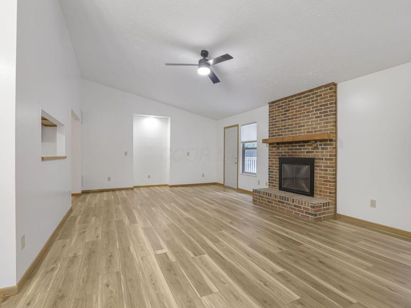 380 Wild Stallion Drive, Galloway, OH 43119 Photo 6
