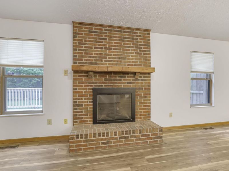 380 Wild Stallion Drive, Galloway, OH 43119 Photo 7