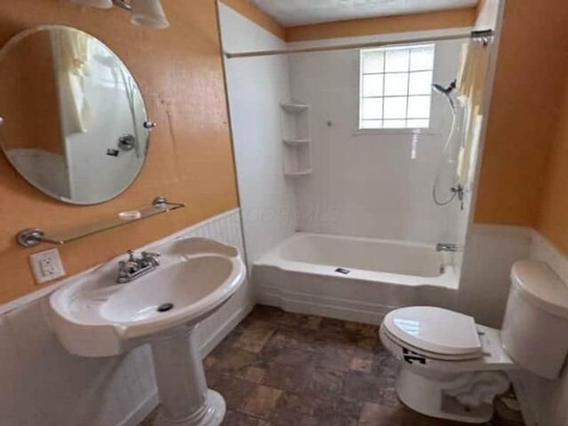 667 Erickson Avenue, Columbus, OH 43213 Photo 9