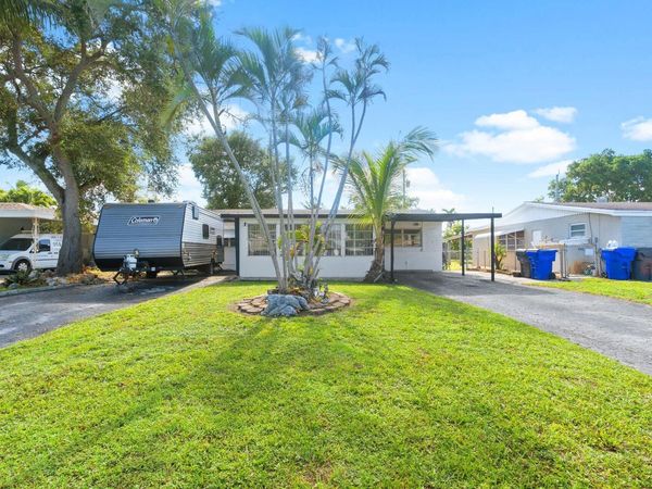 2220 N 57th Terrace, Hollywood, FL 33021
