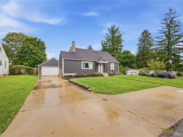 39 Oaksmere Road, Springfield, OH 45503