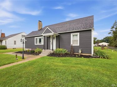 39 Oaksmere Road, Springfield, OH 45503