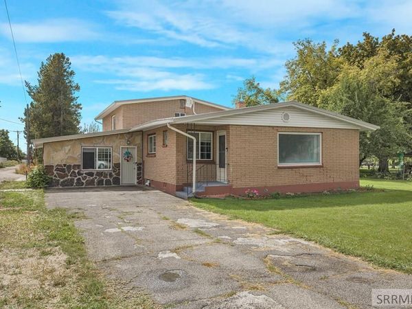 160 W Oak Street, SHELLEY, ID 83274