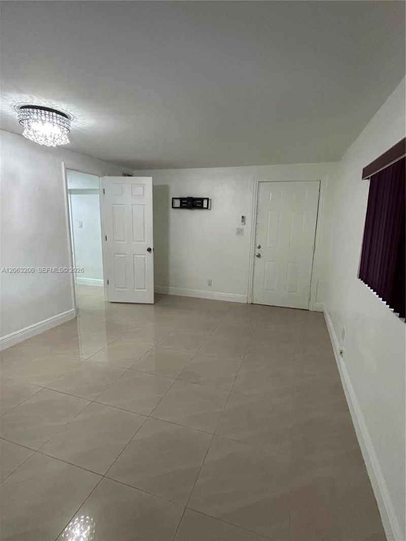 3760 NW 197th St , Unit 2, Miami Gardens, FL 33055 Photo