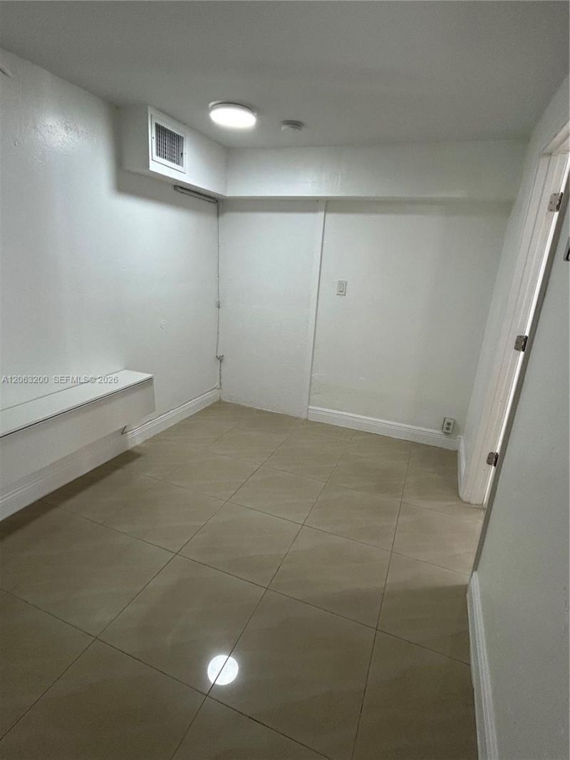 3760 NW 197th St , Unit 2, Miami Gardens, FL 33055 Photo