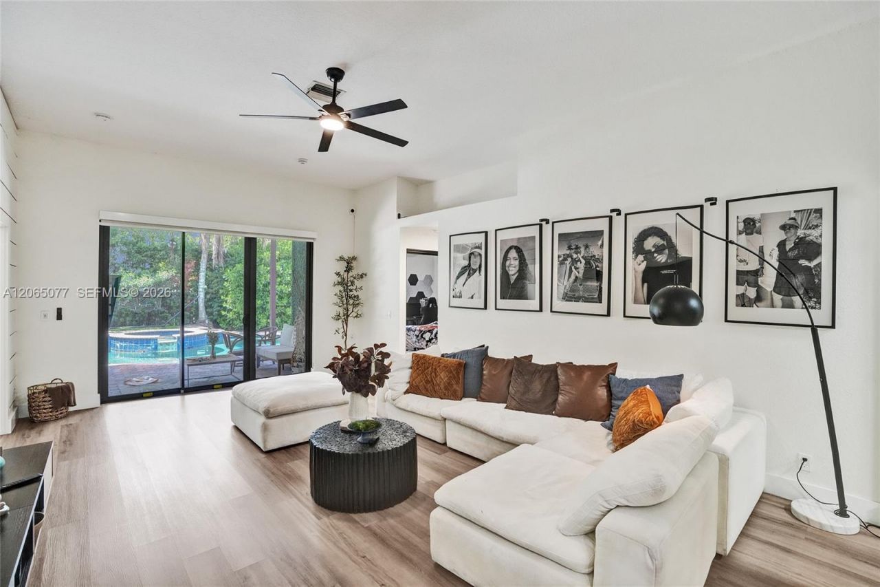 14298 NW 23rd St, Pembroke Pines, FL 33028 Photo