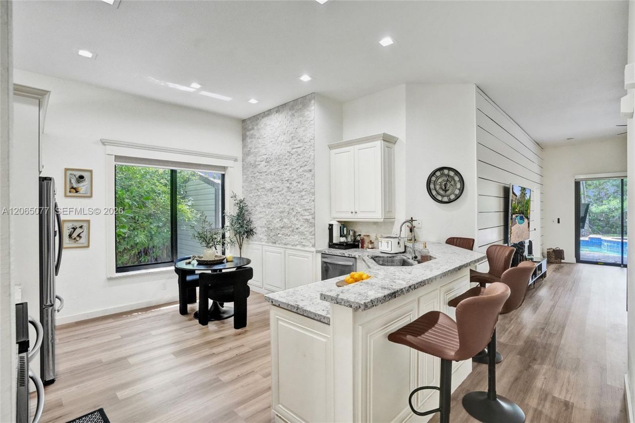14298 NW 23rd St, Pembroke Pines, FL 33028 Photo
