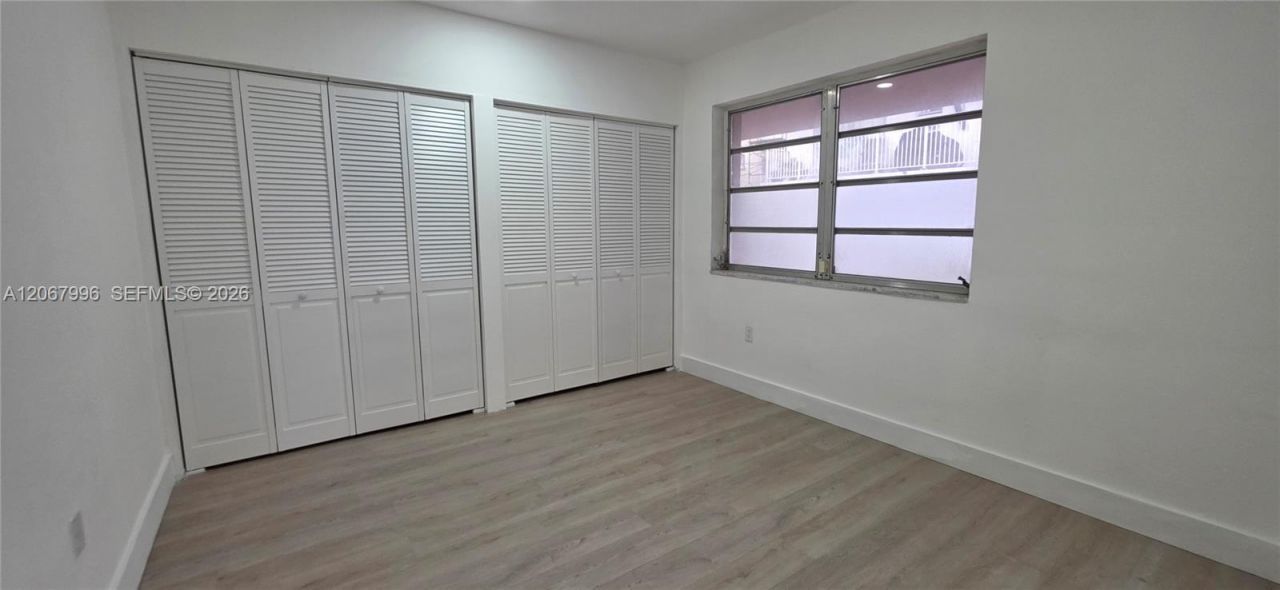 21 NW 32nd Ct , Miami, FL 33125 Photo