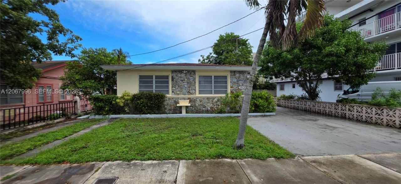 21 NW 32nd Ct , Miami, FL 33125 Photo