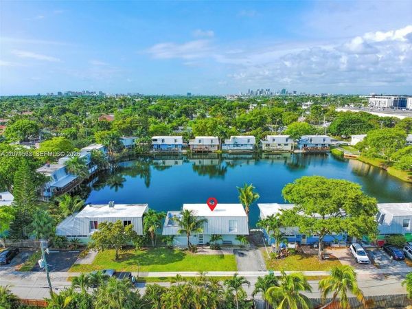 1370 NE 40th Dr , Oakland Park, FL 33334