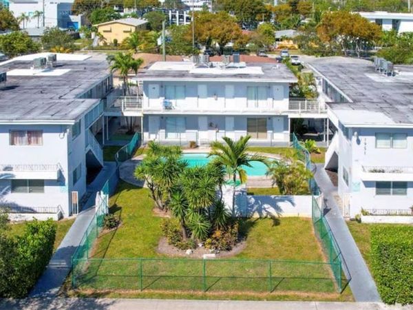 1951 NE 167th St , Unit 15, North Miami Beach, FL 33162