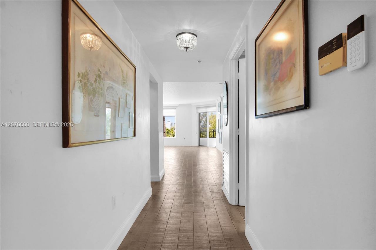 2880 NE 14th St Cswy, Unit 311, Pompano Beach, FL 33062 Photo