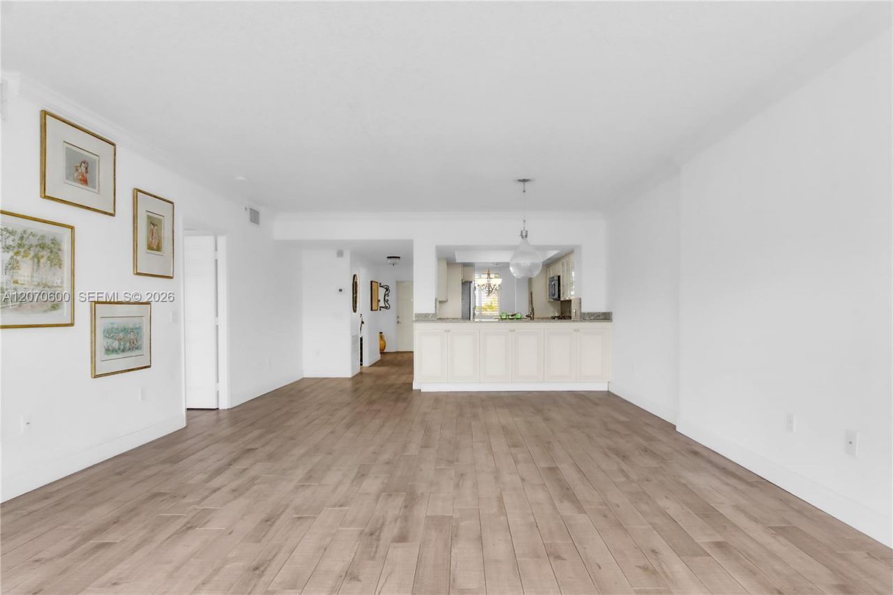 2880 NE 14th St Cswy, Unit 311, Pompano Beach, FL 33062 Photo