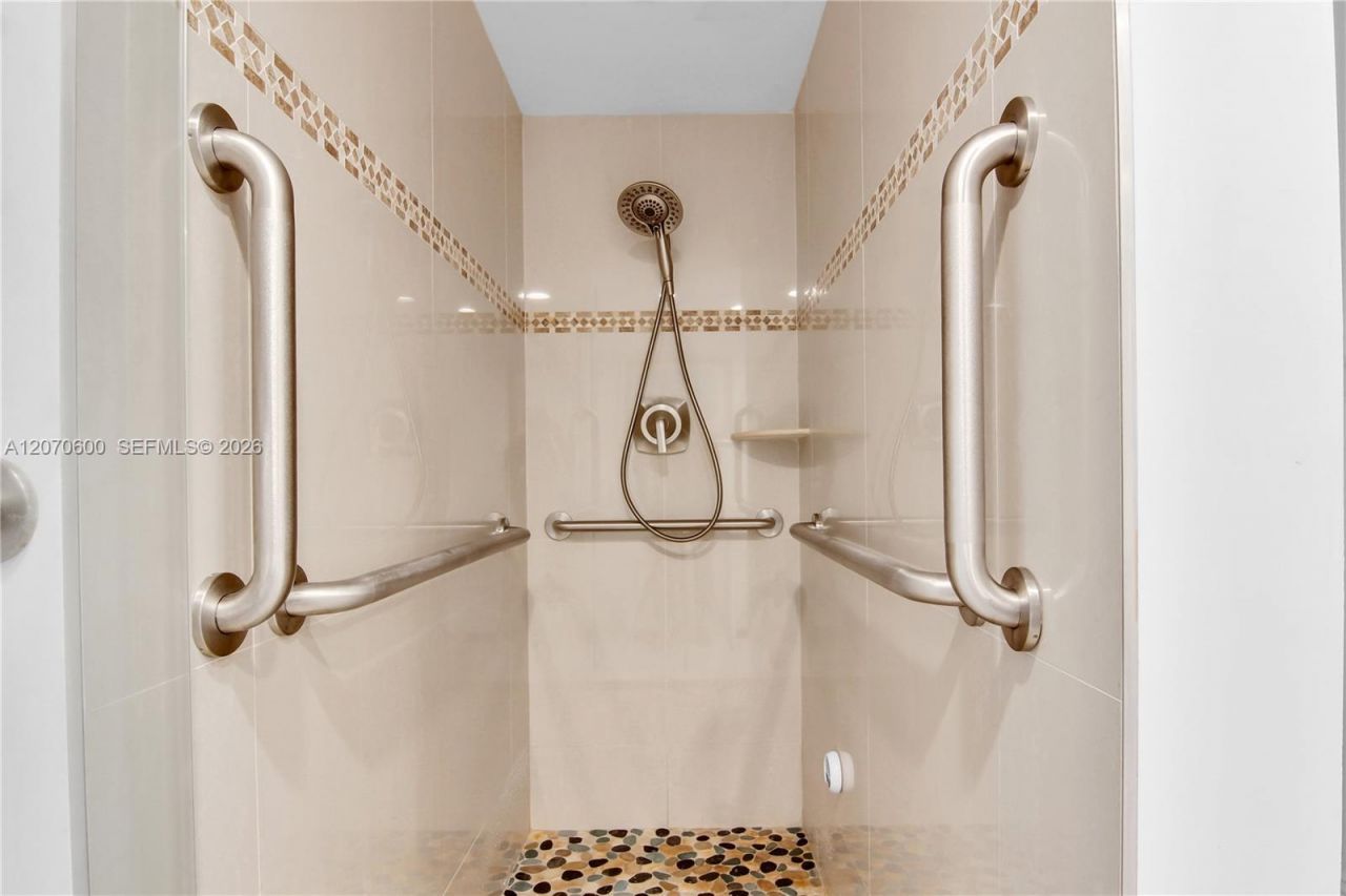 2880 NE 14th St Cswy, Unit 311, Pompano Beach, FL 33062 Photo