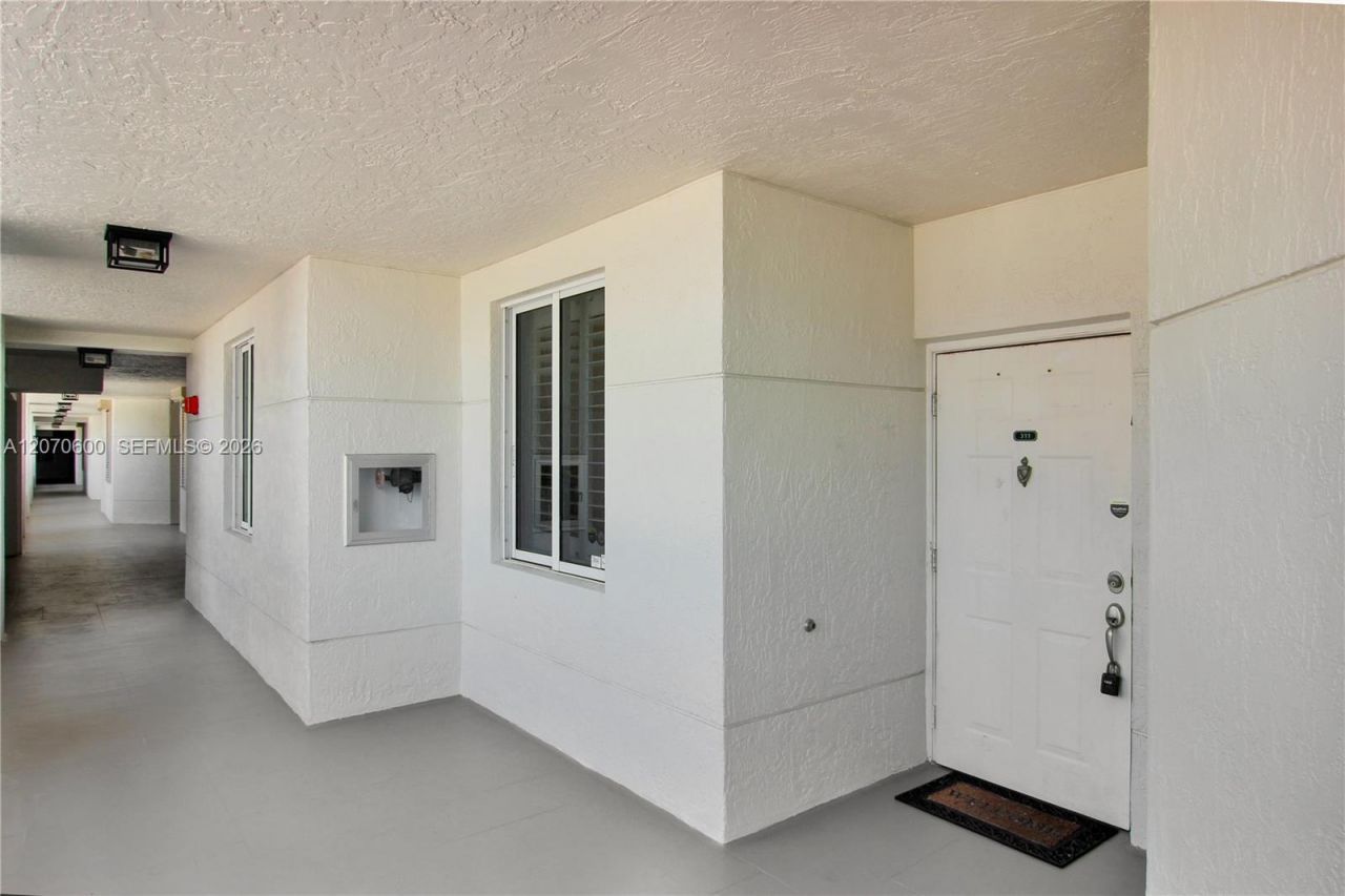 2880 NE 14th St Cswy, Unit 311, Pompano Beach, FL 33062 Photo