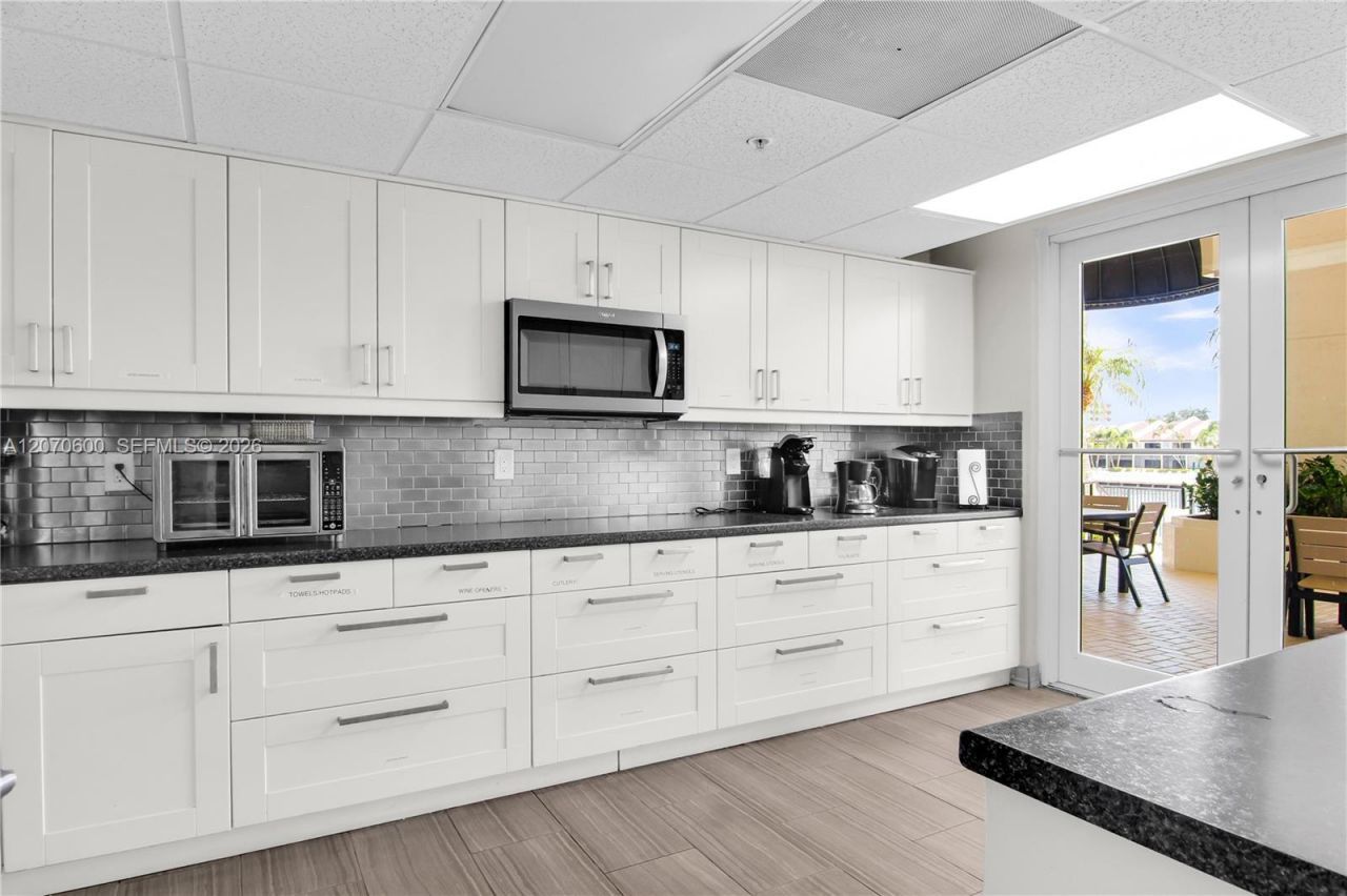 2880 NE 14th St Cswy, Unit 311, Pompano Beach, FL 33062 Photo
