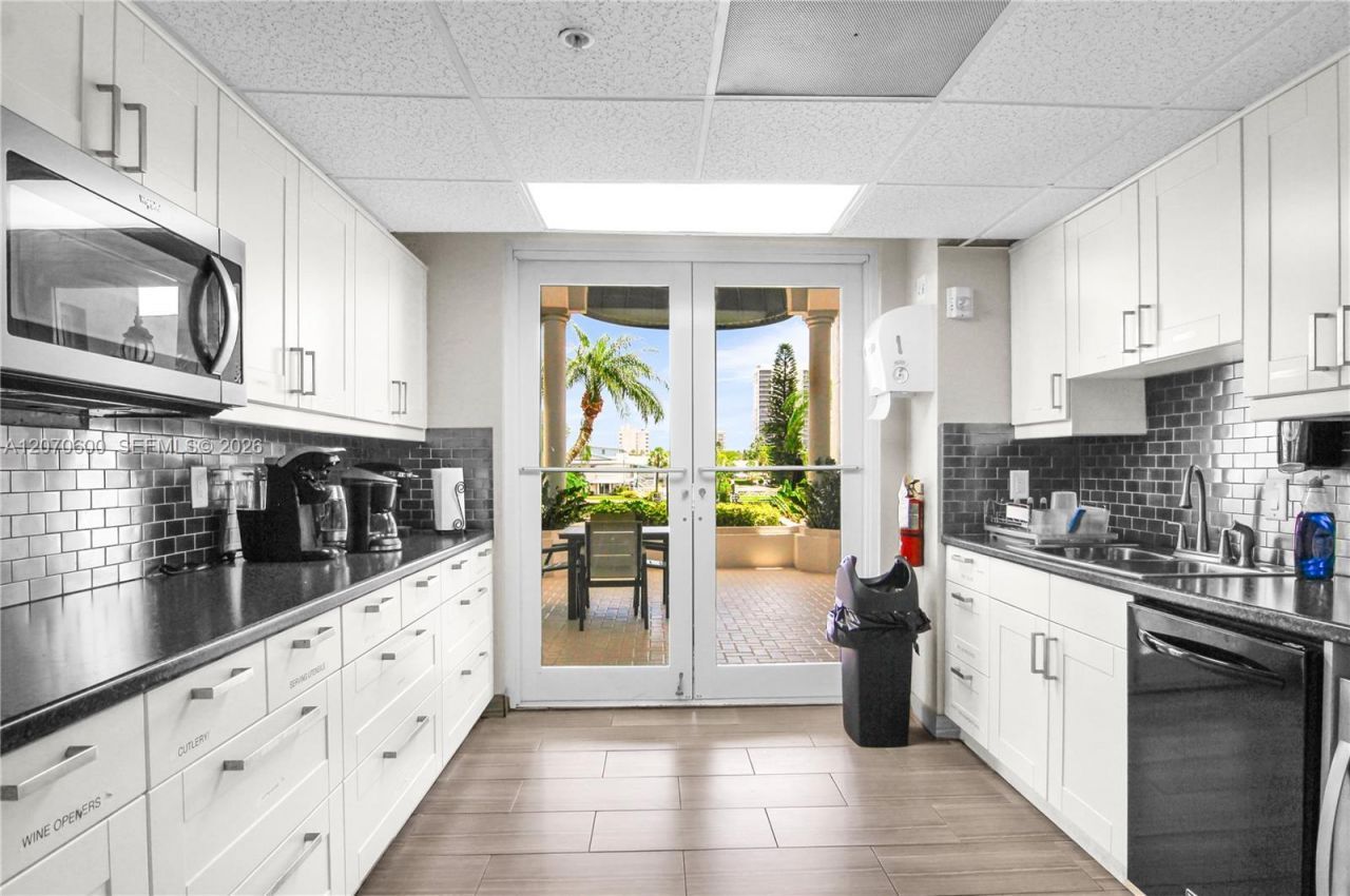 2880 NE 14th St Cswy, Unit 311, Pompano Beach, FL 33062 Photo