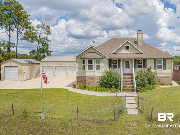 9051 Dolive Rd, Spanish Fort, AL 36527