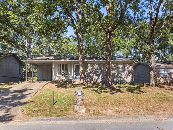 8917 Merrymen Drive, Sherwood, AR 72120